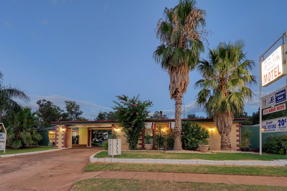 Golden Peak Motel Peakhill