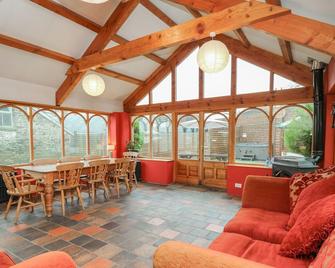 The Farmhouse - Aberaeron - Living room