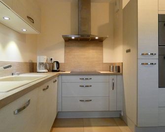 Appartement spacieux avec rooftop et garages privés à 3 min de la gare d'Épernon - FR-1-581-129 - Épernon - Cocina