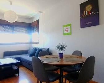 Soothing apartment with AC in vibrant Madrid - Madrid