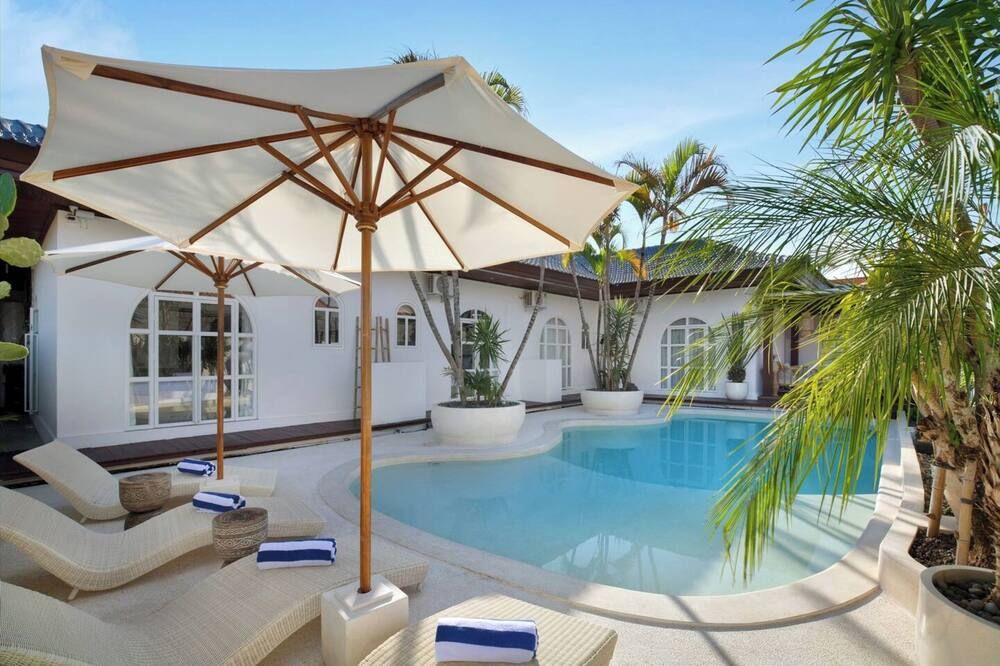 Kemari Studio - North Kuta - בריכה