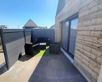 Maison Avec Piscine à 10 min des Plages - Lannilis - Balcon