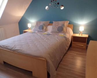 Gite Vaumas, 3 Bedrooms, 7 Persons - Saint-Pourçain-sur-Besbre - Chambre
