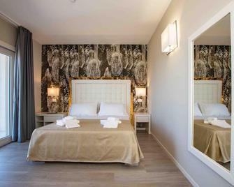 Hotel Boutique Carolina - Marina di Castagneto - Sypialnia