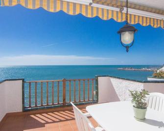 Capritx De Mar By Blausitges Terrace, Pool And Wifi Over The Sea, Beautiful View - Sitges - Balkon