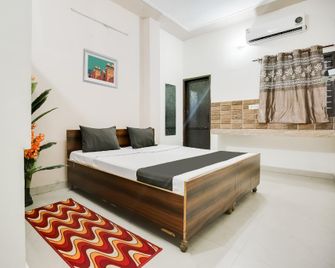 Hotel O Naz Guest House - Jalandhar - Makuuhuone