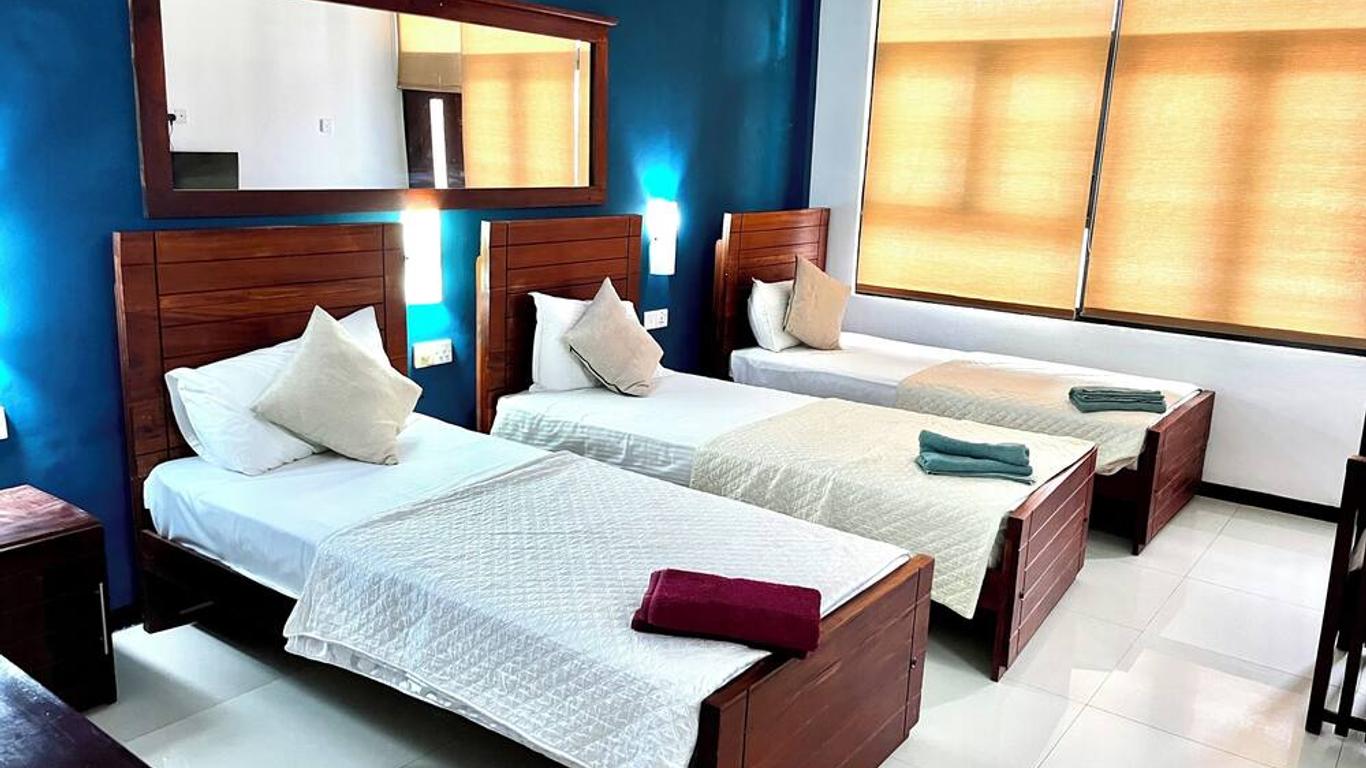 Subhas Tourist Hotel