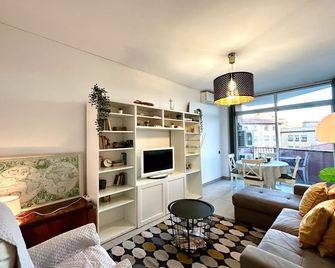 Apartment Sagrera - برشلونة - غرفة معيشة