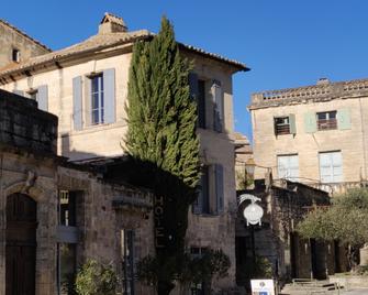 Boutique Hôtel Entraigues - Uzès - Building