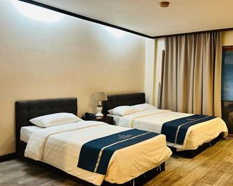 Vista Marina Hotel and Resort - Subic Bay Freeport Zone - Schlafzimmer