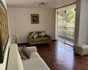 La Molina Enjoy & Studies & Work - Lima - Living room