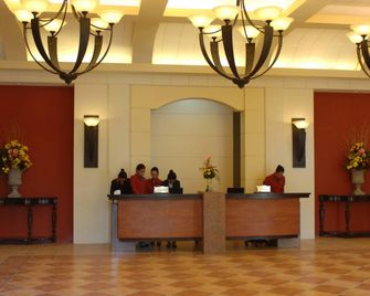 Planta Centro Bacolod Hotel & Residences - Bacólod - Recepción