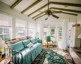 1B/S2 Cottage/Dublin/ Ideal for Nurses/Contractors - Dublin - Вітальня