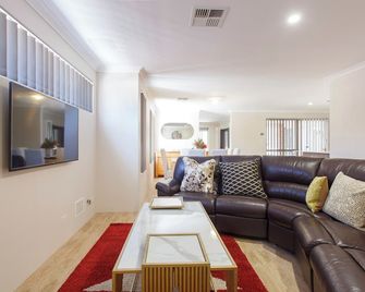 Luxurious Family Home - Bassendean - Sala de estar