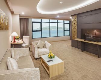 Muong Thanh Luxury Nha Trang Hotel - Nha Trang - Sala de estar