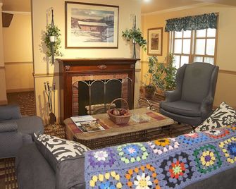 New World Inn - Barre - Sala de estar