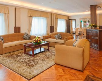 Holiday Inn Accra Airport By IHG - Accra - Phòng ngủ