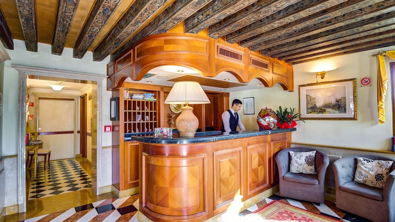 Hotel Antiche Figure