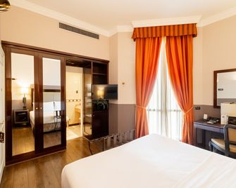 Allegroitalia San Gallo Firenze - Florencia - Habitación