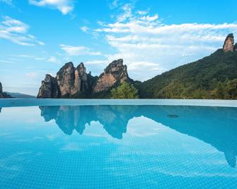 Celestial Vally - Zhangjiajie - Piscine