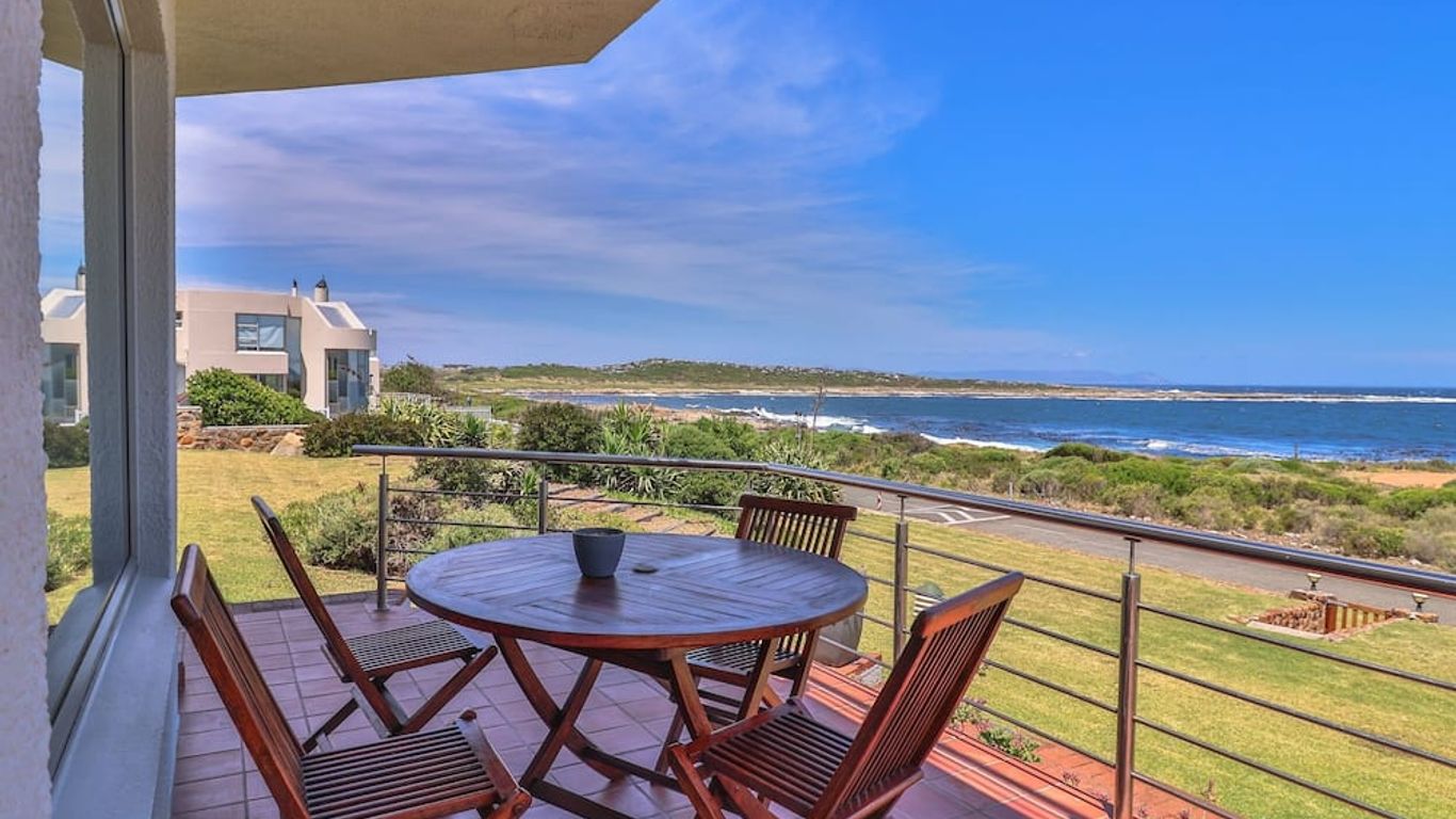 Sandbaai Country House