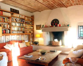 On Florence Hills Rustic And Quite Villa With Stunning View - Bagno a Ripoli - Sala de estar