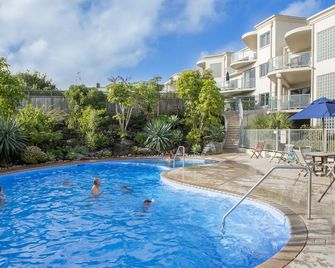The Reef Beachfront Apartments - Mount Maunganui - Pool