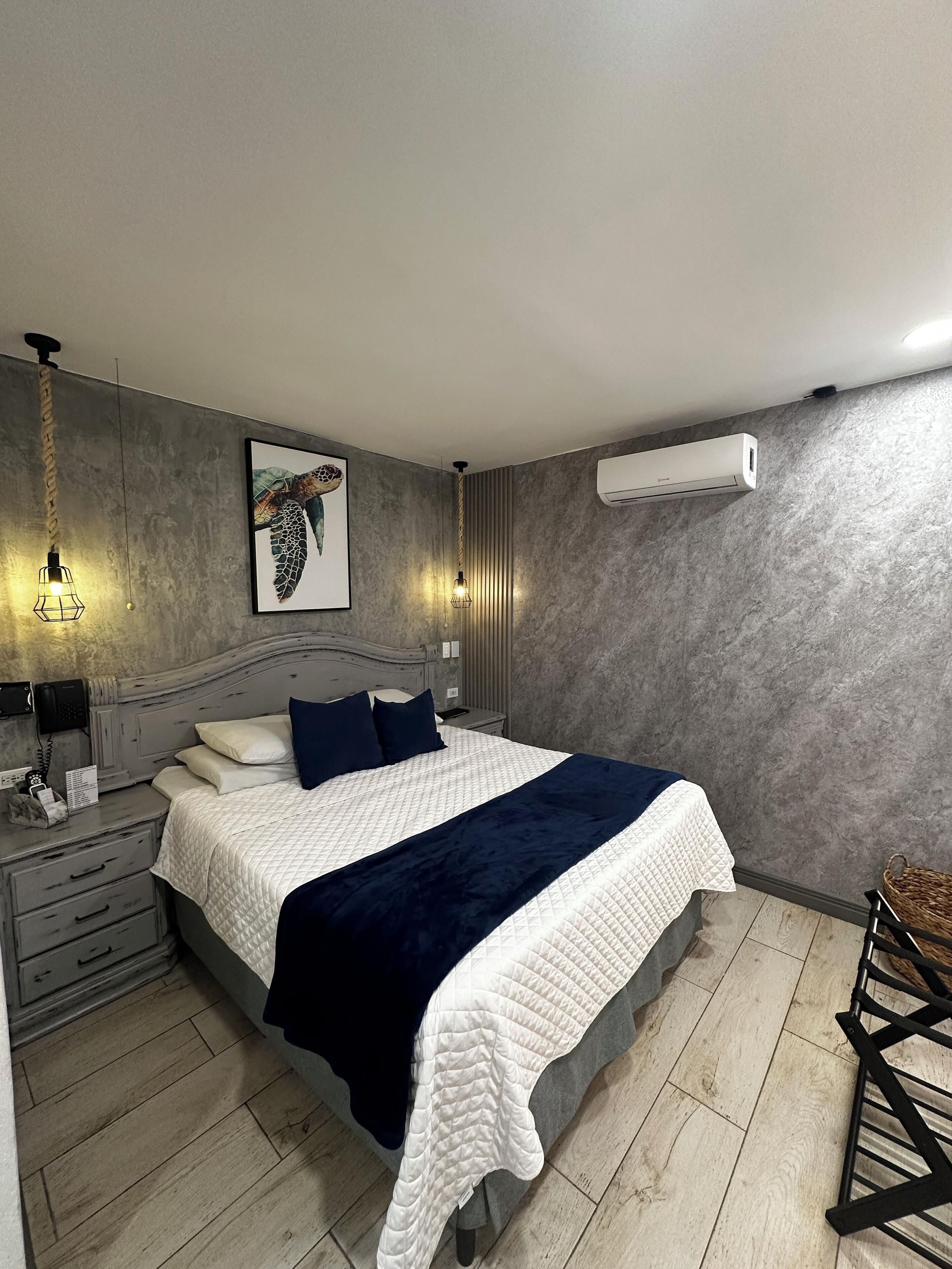 Berlor Airport Inn - Alajuela