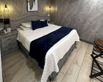 Berlor Airport Inn - Alajuela