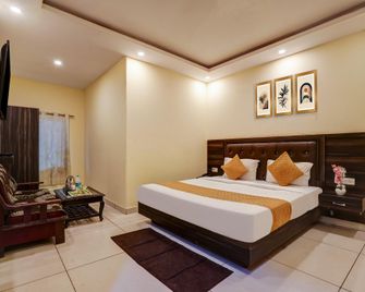 Hotel New City Lite Near Igi Airport Delhi - New Delhi - Bedroom