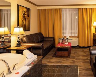 Camrose Resort Casino - Camrose - Living room