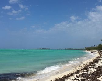 Ma Mazie's Cottage - Green Turtle Cay - Strand