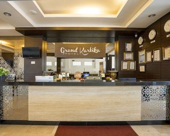 Hotel Grand Kartika - Samarinda - Recepce