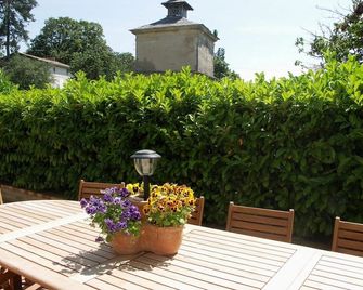 Chambres d'Hôtes Domaine d'En Baleux - Saint-Affrique-les-Montagnes - Patio