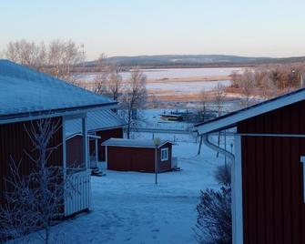 Lomamaja Pekonen Apartments - Muonio - Parveke