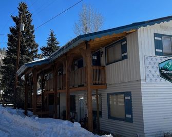 Mountain View Lodge - Red River - Budynek