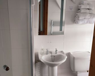 Anton Guest House Bed and Breakfast - Shrewsbury