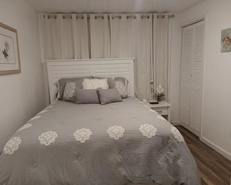 Global Bed & Breakfast - Pottsville - Bedroom