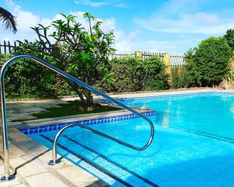 Hotel Pousada Beleza das Ondas - Caucaia - Piscina