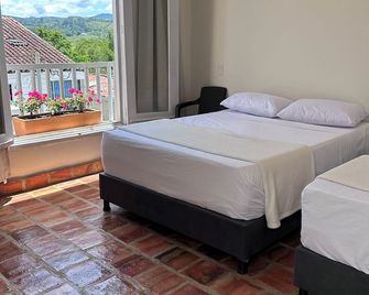 Casa Hotel Serena - Guadalupe - Habitación