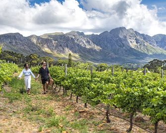 La Fontaine Boutique Hotel by The Oyster Collection - Franschhoek