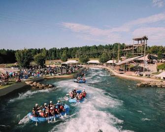 Mountain Bliss Retreat, Apartment Style Lower Level of Home - Kings Mountain