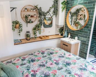 Studio in the heart of nature - La Garde (Alpes de Alta Provenza)