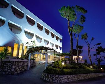 Hotel Sinuessa Terme - Mondragone - Будівля