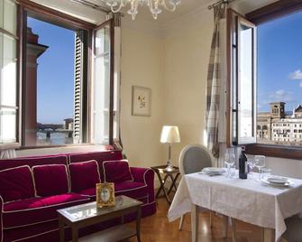 Serristori Palace Residence - Florence - Living room