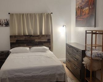 Charming Private Studio/Full Amenities / Great Location - Orlando