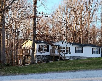 Family-friendly home on the outskirts of Lynchburg. 18 mins from LU. - Forest - Edificio