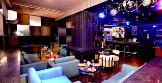 The Theme Hotel Jaipur - Jaipur - Lounge