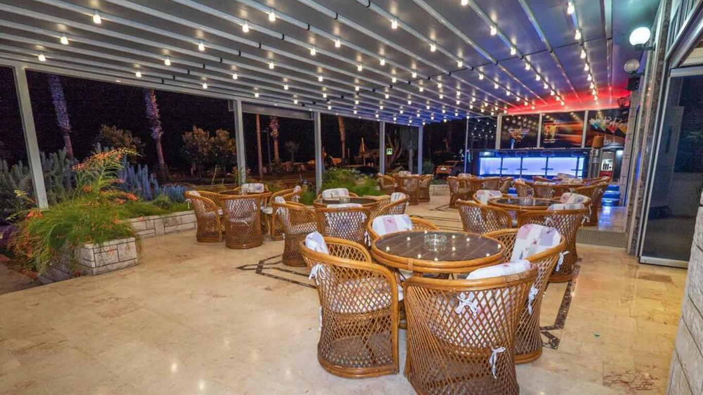 Kleopatra Celine Hotel