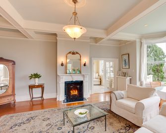 Fairholme Manor Inn - Victoria